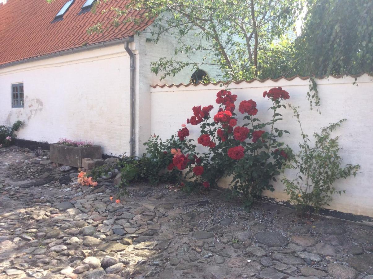 Kjobing Manor Bed & Breakfast Ærøskøbing Exterior foto